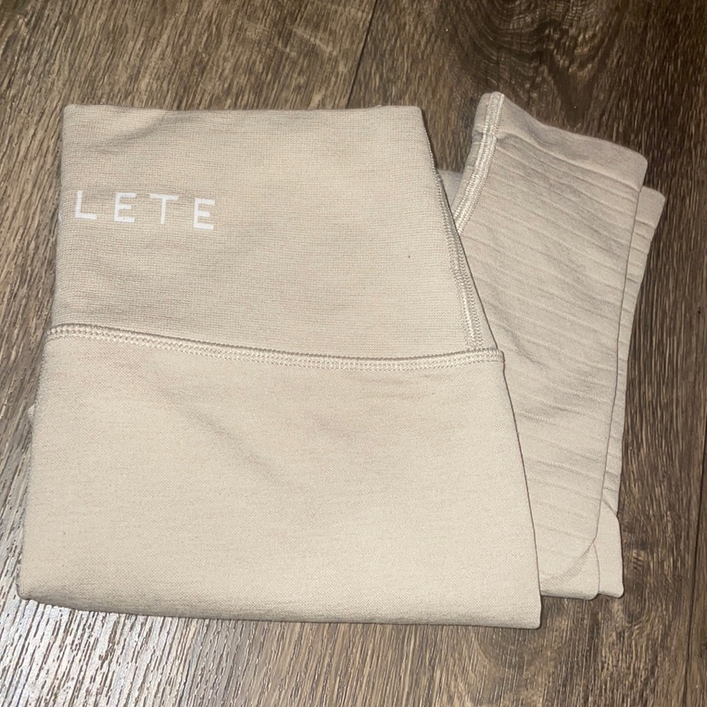 Alphalete leggings